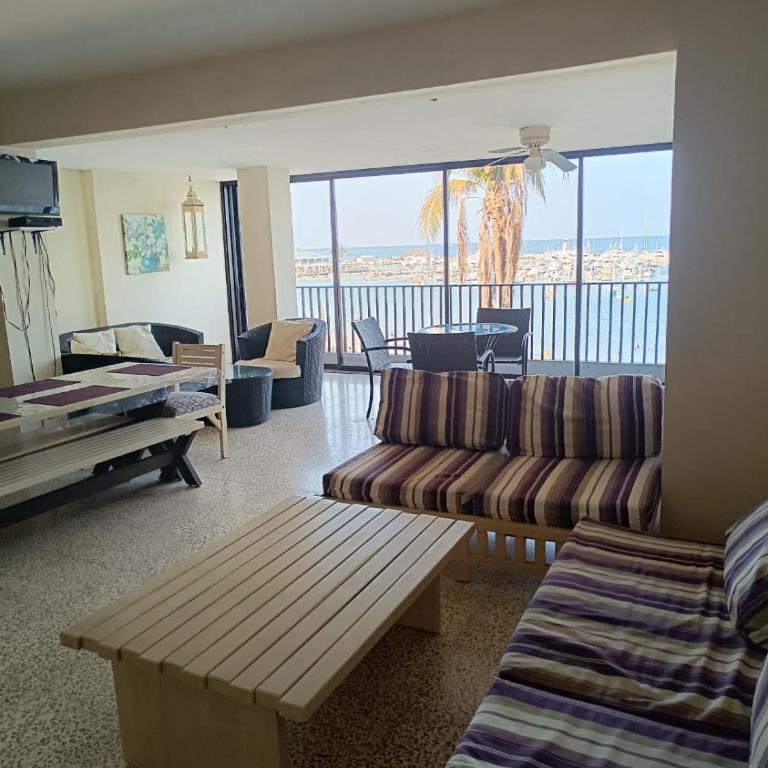 Amplio departamento frente al mar SALINAS - One-Bedroom Apartment - 5