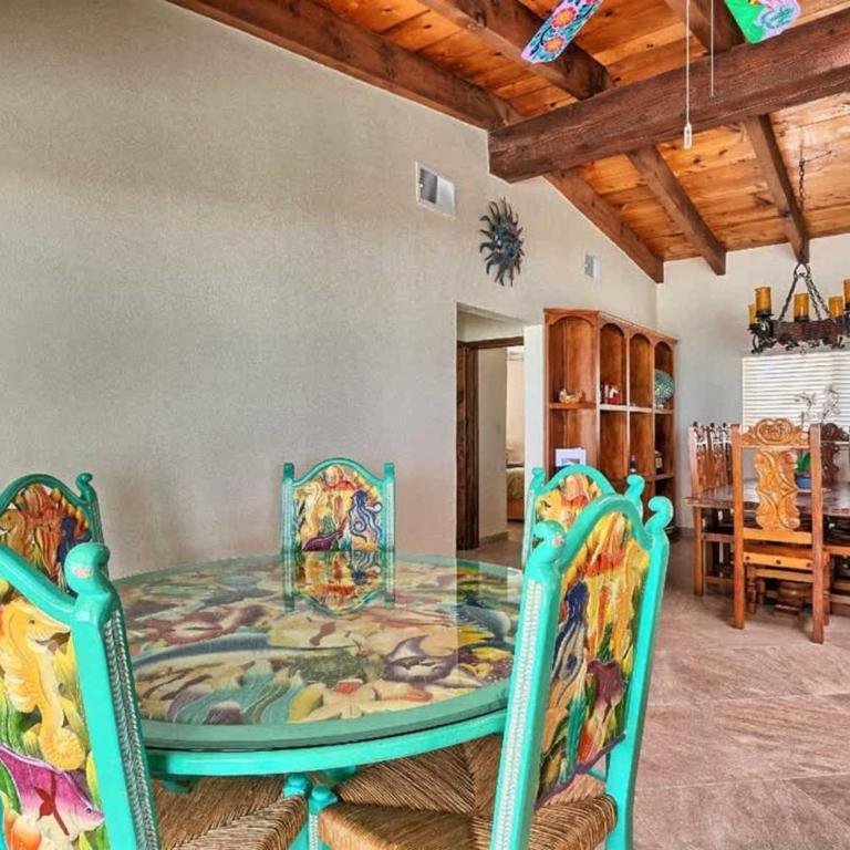 Beautiful Beachfront Home Casa de Veranos - Apartment - 17
