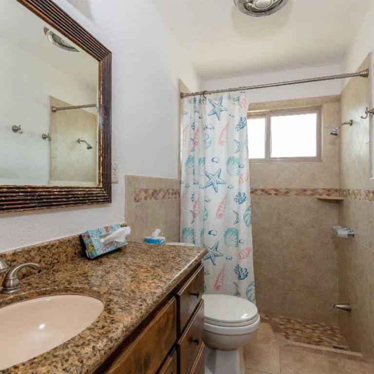 Beautiful Beachfront Home Casa de Veranos - Apartment - 36