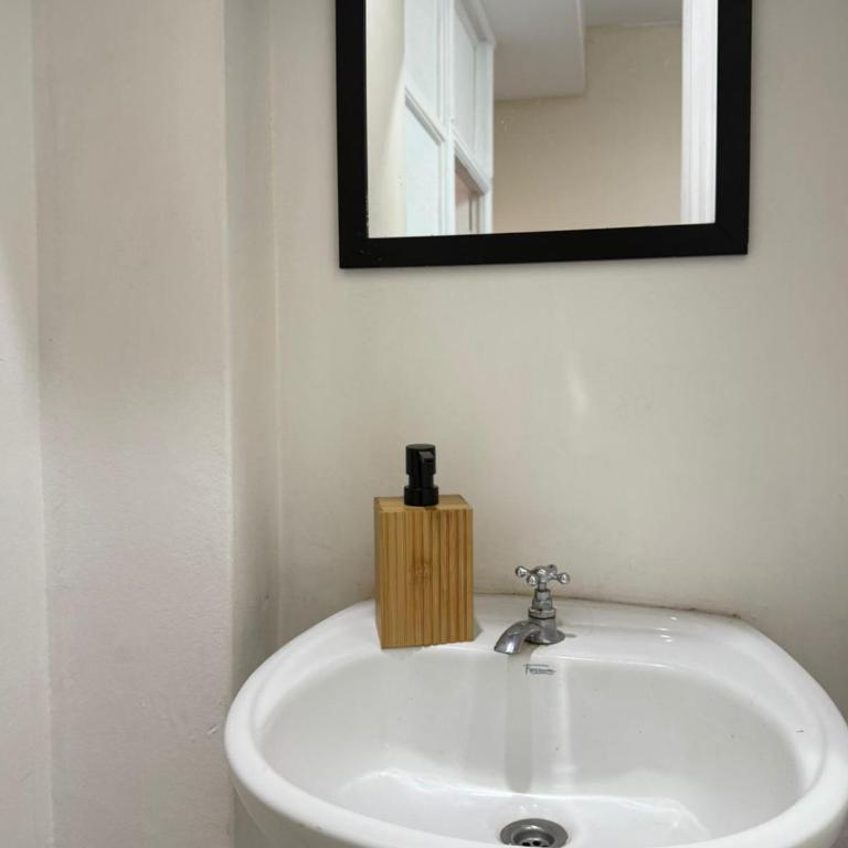 Habitación Familiar para5 personas WiFi rápido Dpto completo Ubicación premium Microcentro - Two-Bedroom Deluxe Apartment - 21