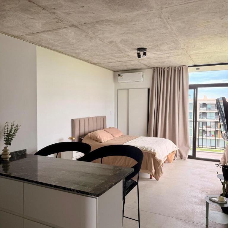 Monoambiente a estrenar en Fisherton con cochera - Apartamento de 1 dormitorio - 2
