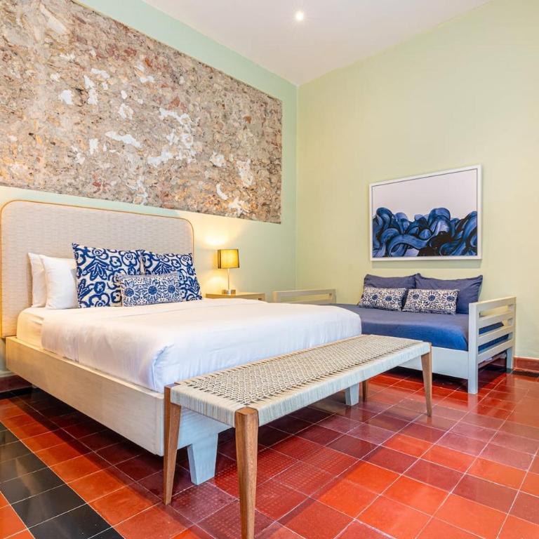 Casa Torno 3BR w Private Pool & Best Location - Three-Bedroom House - 9