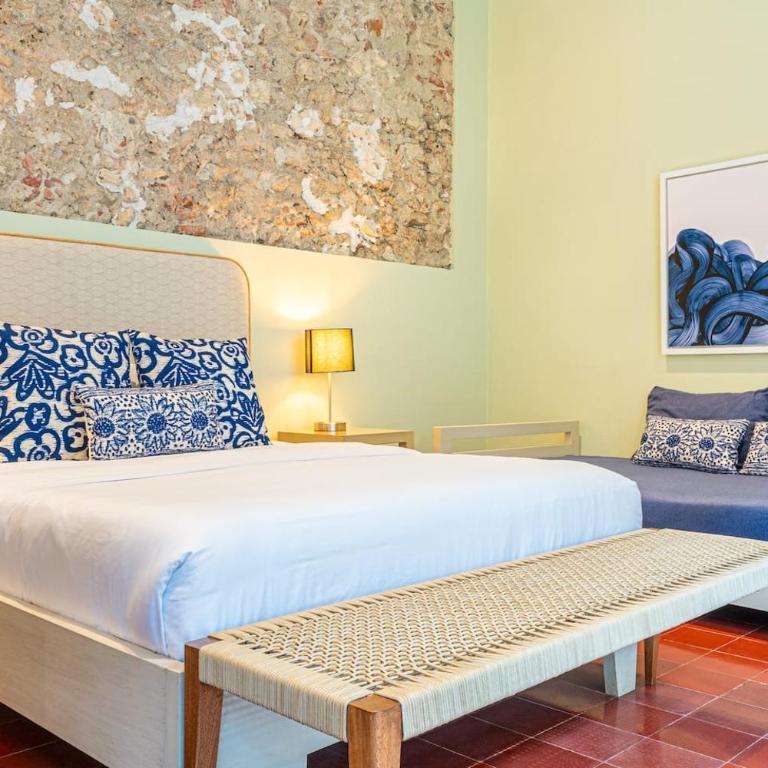 Casa Torno 3BR w Private Pool & Best Location - Three-Bedroom House - 5