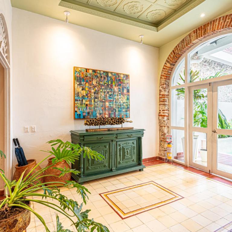 Casa Torno 3BR w Private Pool & Best Location - Three-Bedroom House - 25
