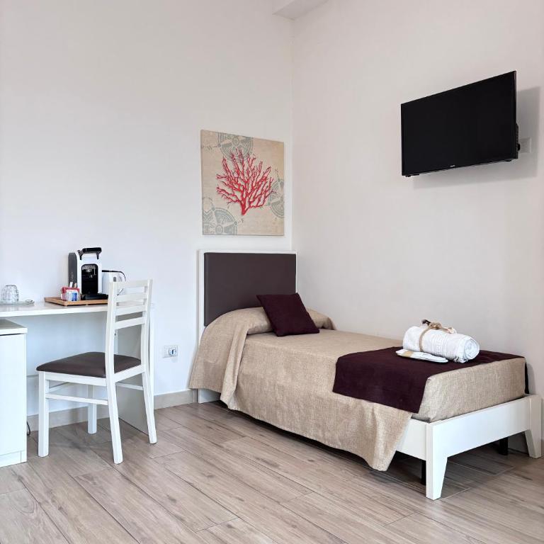 Faro Bianco Gallipoli - Suites & Apartments - Superior Triple Room with Sea View - 14
