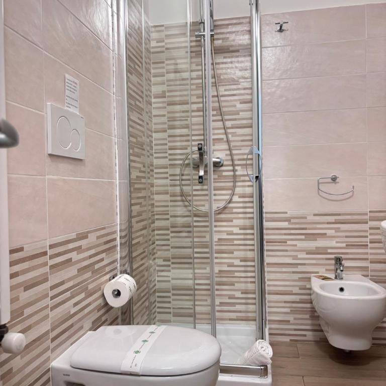 Faro Bianco Gallipoli - Suites & Apartments - Superior Triple Room with Sea View - 11