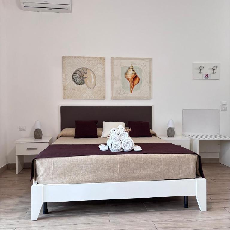 Faro Bianco Gallipoli - Suites & Apartments - Superior Triple Room with Sea View - 13