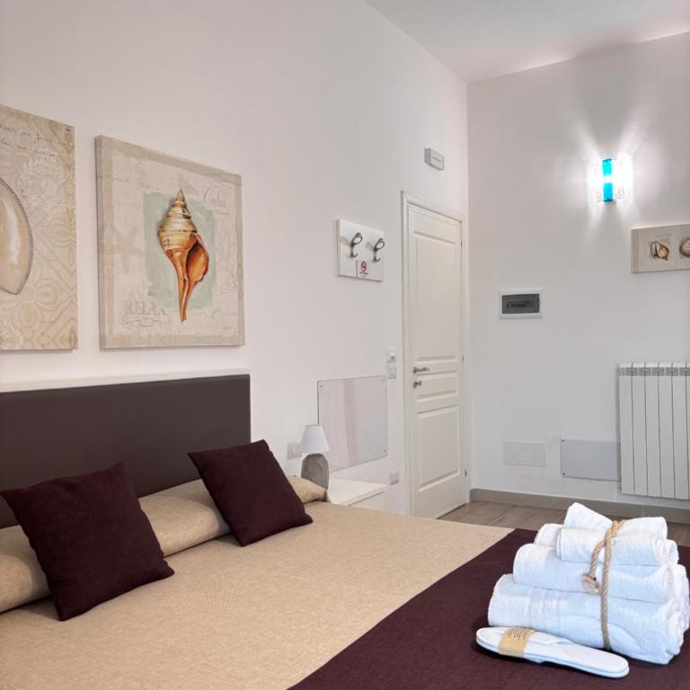 Faro Bianco Gallipoli - Suites & Apartments - Superior Triple Room with Sea View - 19