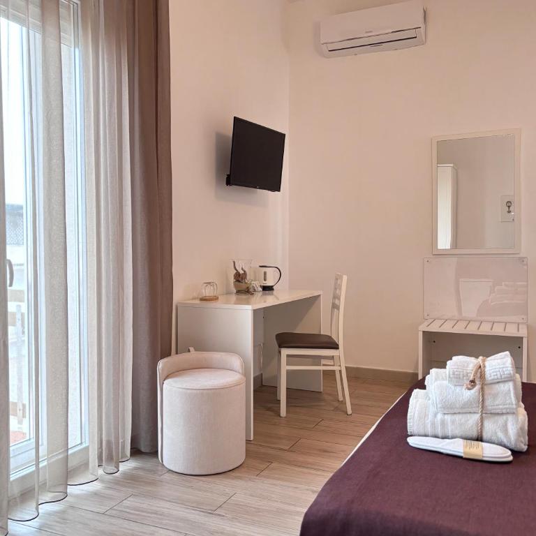 Faro Bianco Gallipoli - Suites & Apartments - Queen Room with Sea View - 4