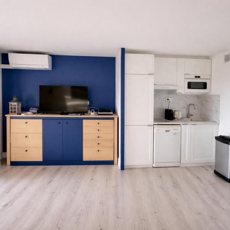 Cap Estérel Magnifique vue mer avec parking et piscine - Apartment mit 3 Schlafzimmern - 26