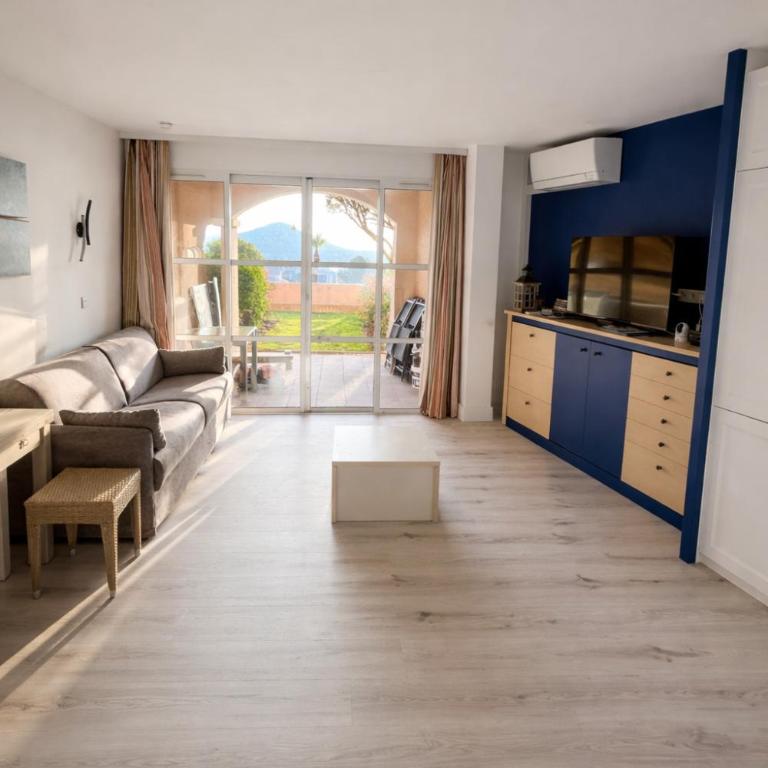 Cap Estérel Magnifique vue mer avec parking et piscine - Apartment mit 3 Schlafzimmern - 23