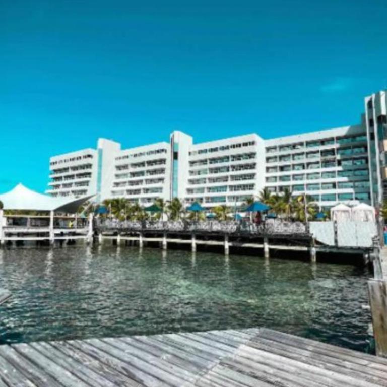 Apartamento Moderno en el Edificio Torres del Sun Rise San Andres Islas Colombia - Apartamento - 2