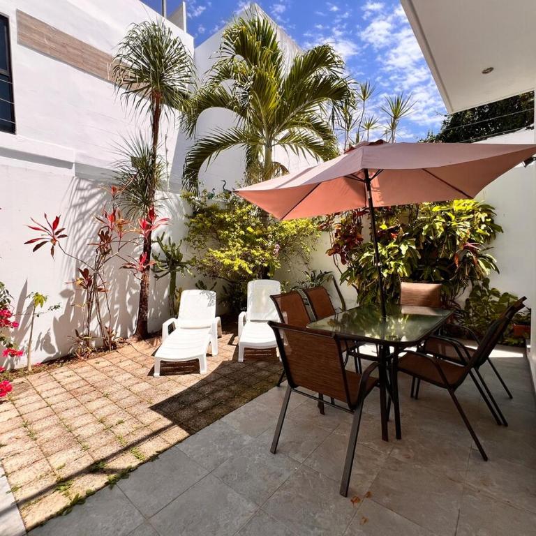 Cozy House with Private Pool 2BD 3BR - Two-Bedroom House - 44