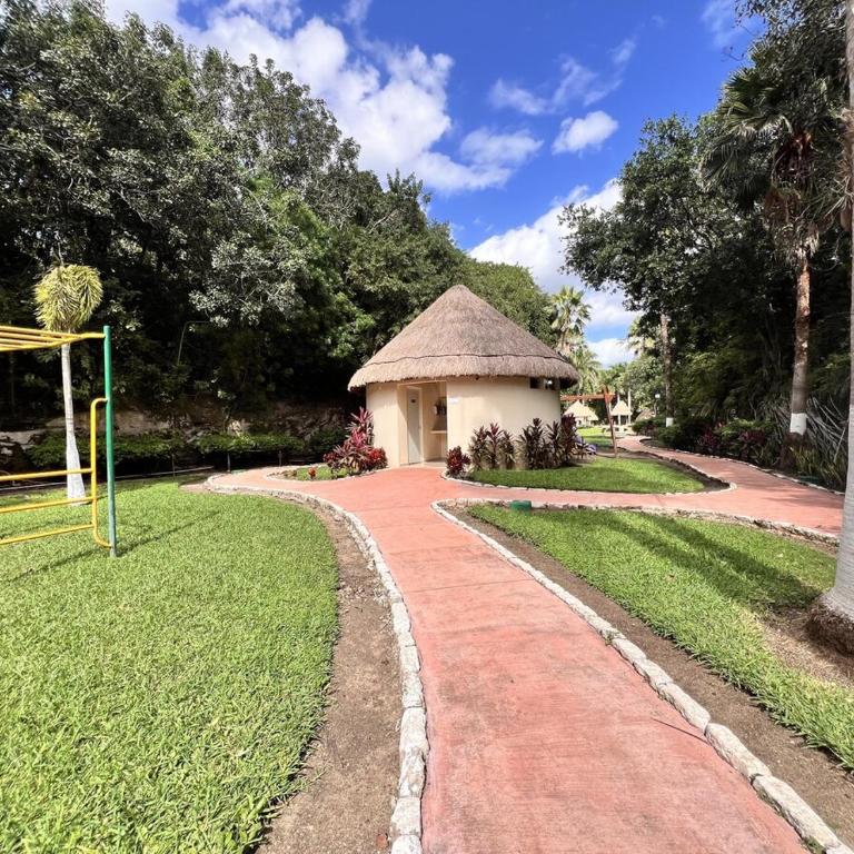 Cozy House with Private Pool 2BD 3BR - Two-Bedroom House - 70