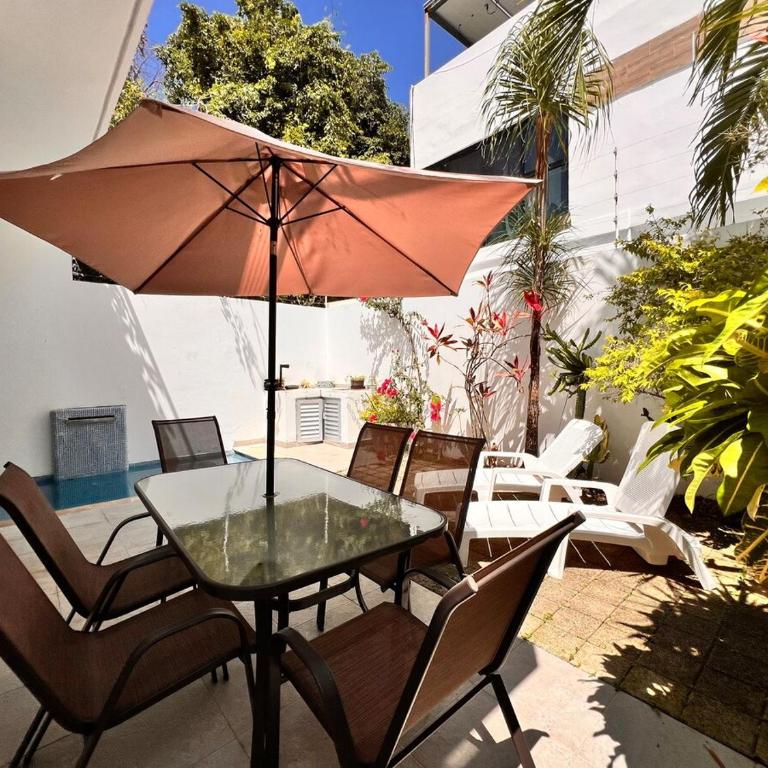 Cozy House with Private Pool 2BD 3BR - Two-Bedroom House - 93