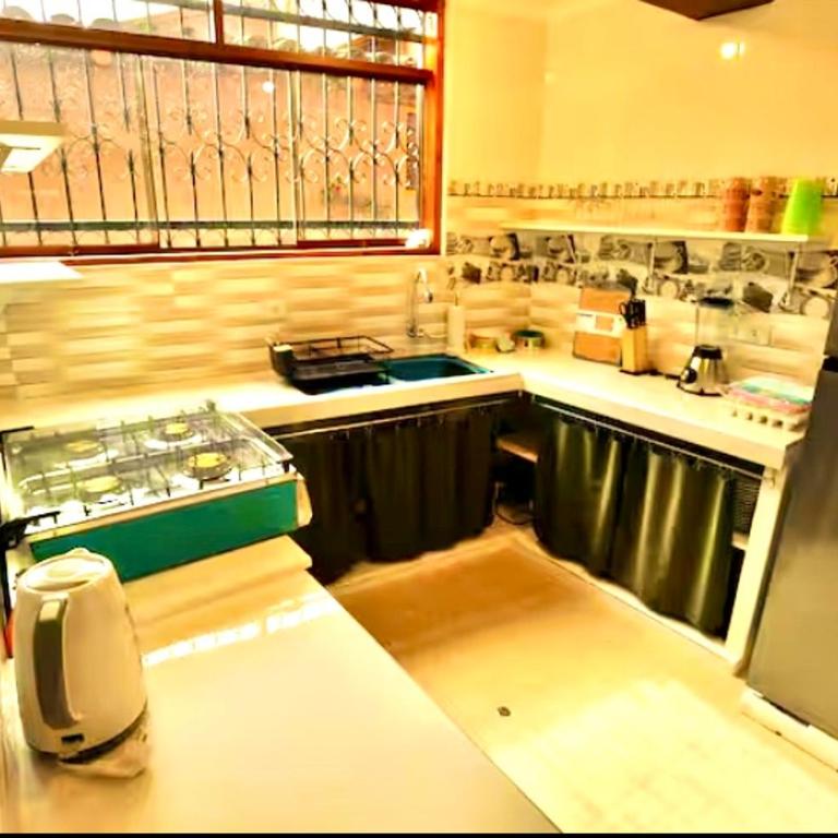 Master Suite w Private Bath in Brand New Pisac Guesthouse & CoLiving Space - Habitación Doble Deluxe con bañera - 3