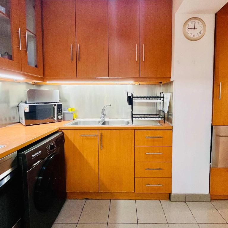 BUHO Urban Family Providencia AC Parking - Three-Bedroom Apartment - 13