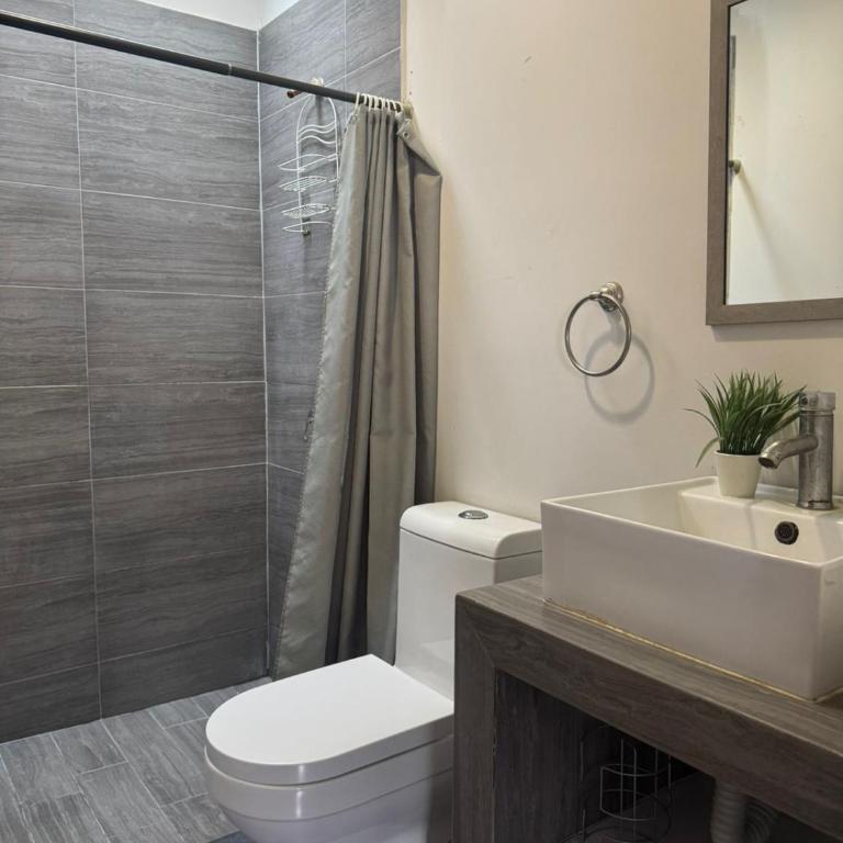 Casa providencia suites - Habitación Doble con baño privado - 6
