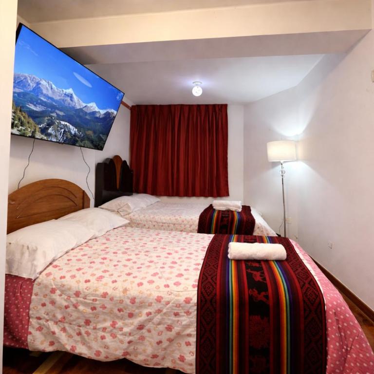 Dpto Pax 7 a 4 min Plaza de Armas - Con ascensor - Three-Bedroom Apartment - 6