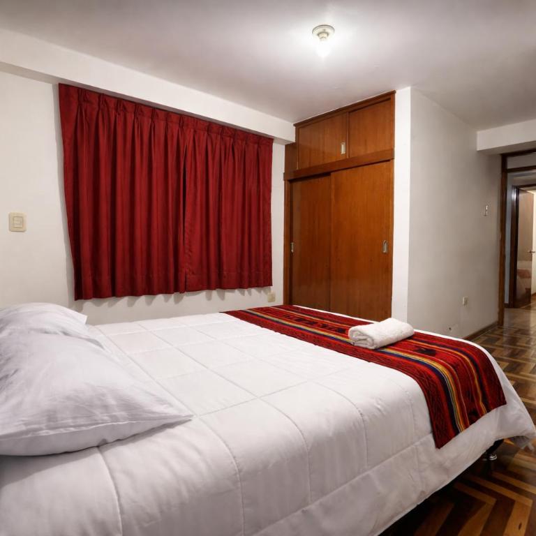 Dpto Pax 7 a 4 min Plaza de Armas - Con ascensor - Three-Bedroom Apartment - 9