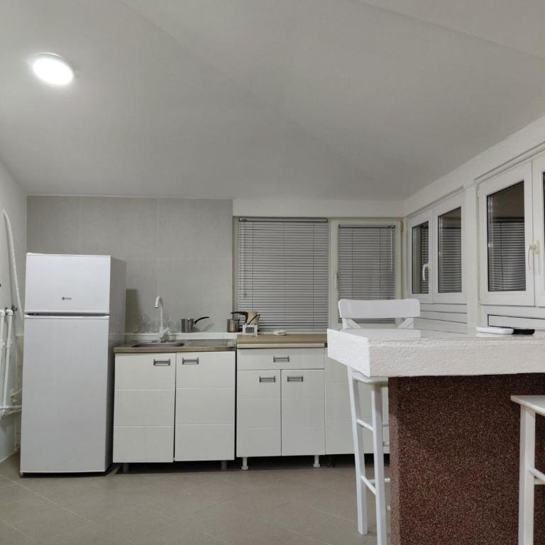 Dream 11 - One-Bedroom Apartment - 6