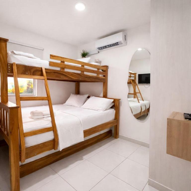 torre prime Cartagena apartasuite - Three-Bedroom Apartment - 2