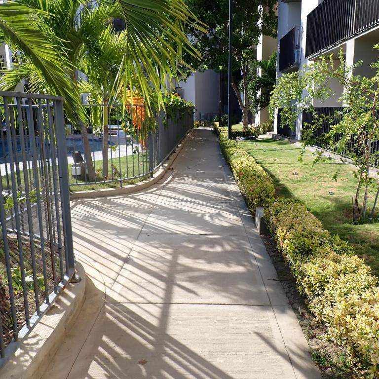 Acogedor y familiar Bello Horizonte Plaza - Apartment near Cabo Tortuga Beach & Airport Santa Marta - Three-Bedroom Apartment with View - 34