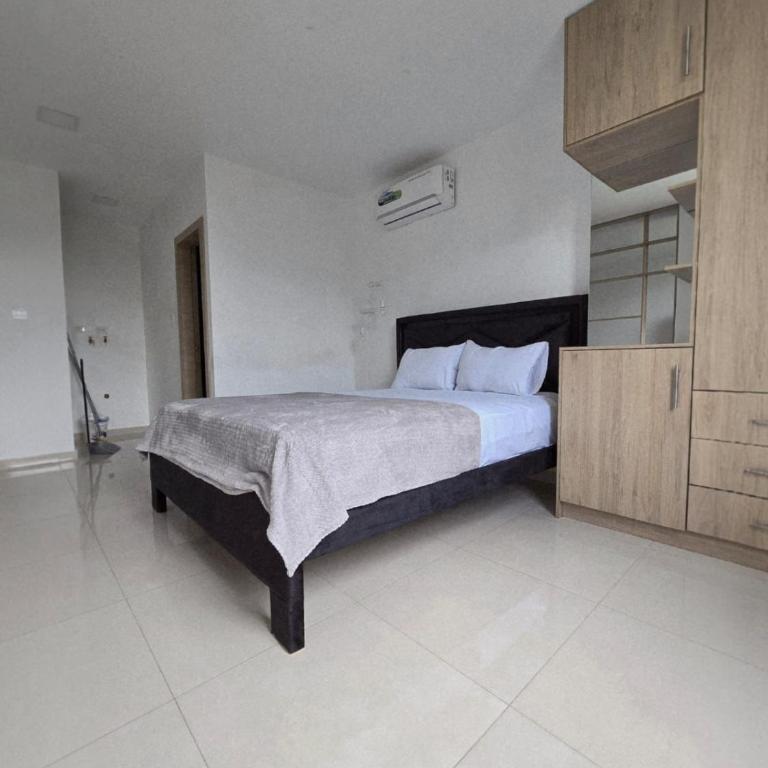 Suite de encanto céntrica, elegante y con piscina - One-Bedroom Apartment - 6