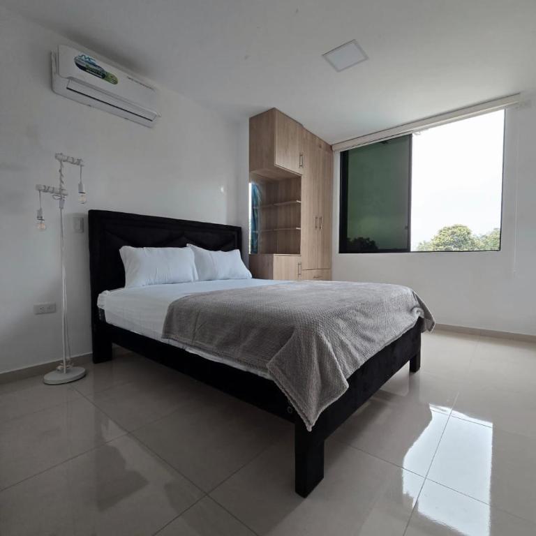 Suite de encanto céntrica, elegante y con piscina - One-Bedroom Apartment - 25