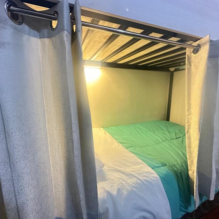 FRIENDLY AQP - Bed in 4-Bed Mixed Dormitory Room - 2