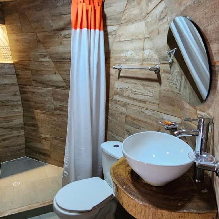 Hotel y termales Las Heliconias - Standard Bungalow - 3