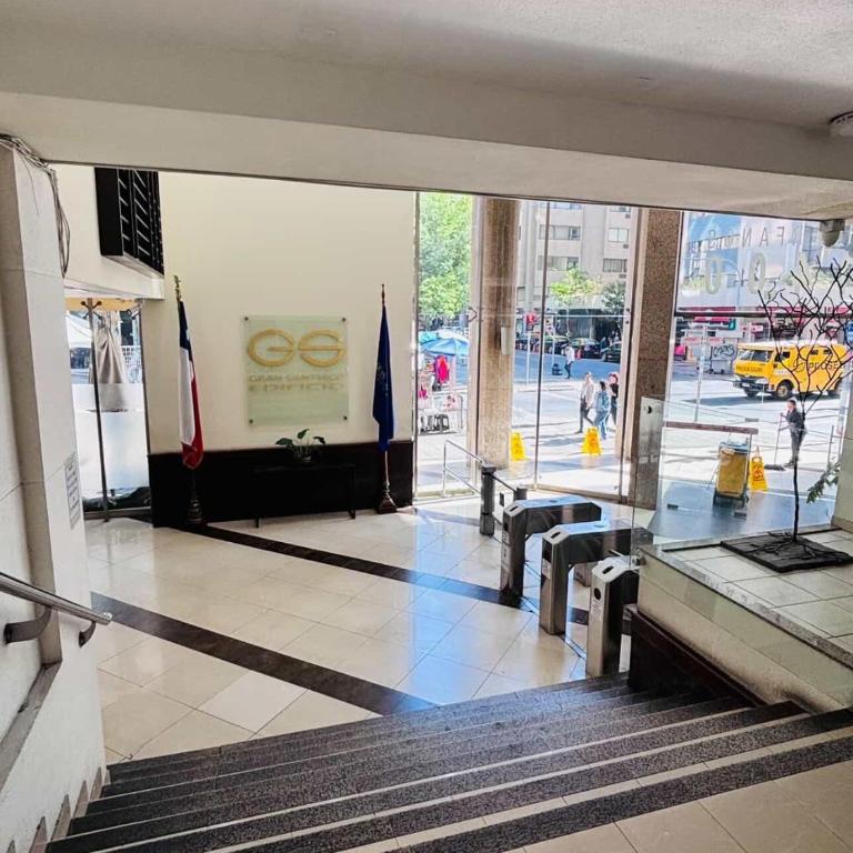 3 dormitorios Familiar con Estacionamiento gratis - Metro Santa Ana - Three-Bedroom Apartment - 9