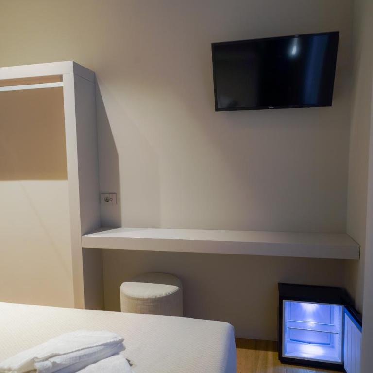 Virginia Madre Luxury Rooms - Boutique Guest House - Camera Matrimoniale Deluxe con Balcone - 19
