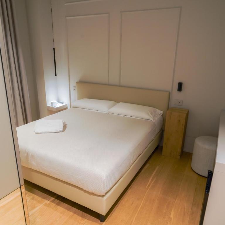 Virginia Madre Luxury Rooms - Boutique Guest House - Camera Deluxe - 5