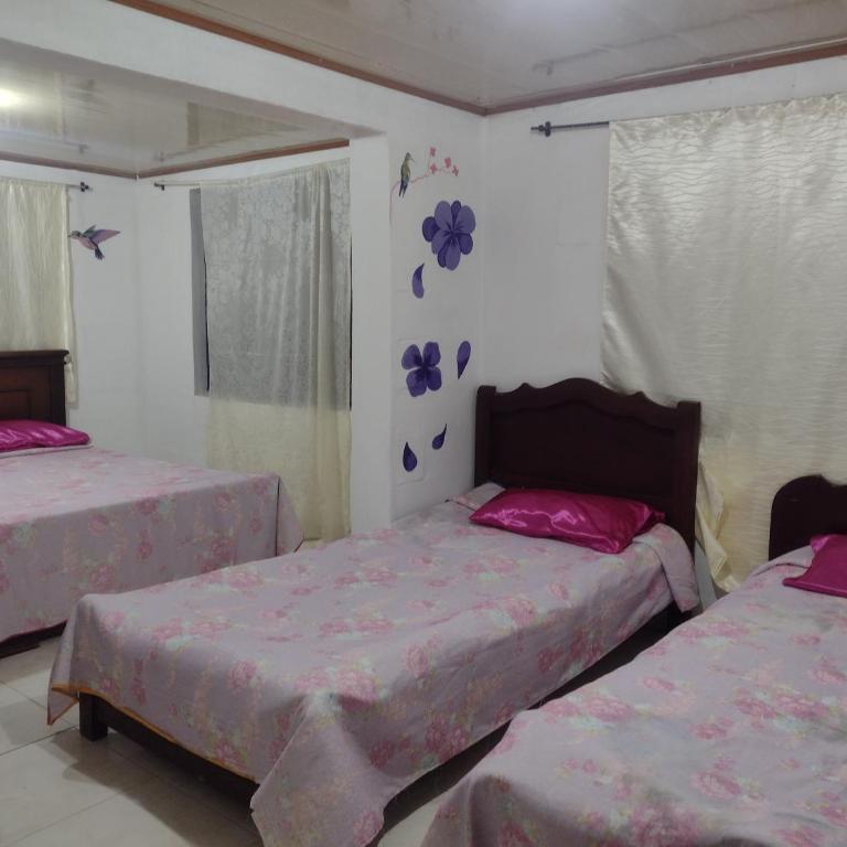 hostal Sueño Paraiso- Observatorio astronómico - Basic Triple Room with Shared Bathroom - 2