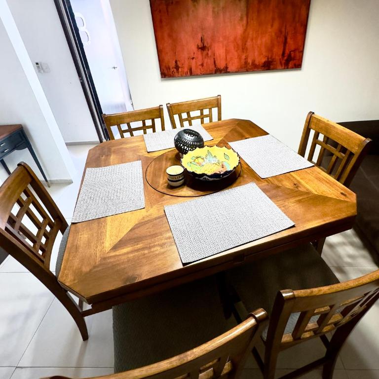 Modern Mexican-style apartment in Monterrey - Three-Bedroom Apartment - 2
