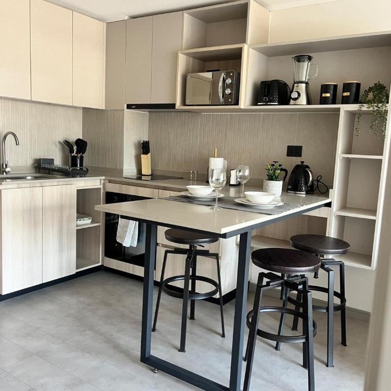 Moderno departamento en Ñuñoa, Nuevo, 4 huéspedes - Two-Bedroom Apartment - 4
