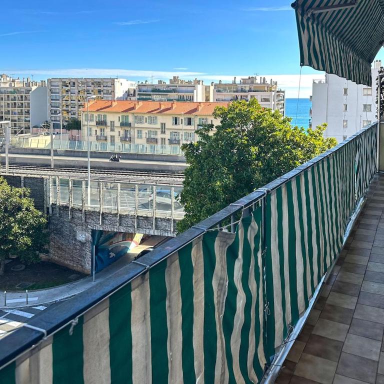 Magnifique appartement Bas Fabron, 5 min de la mer - Appartement 2 Chambres - 23