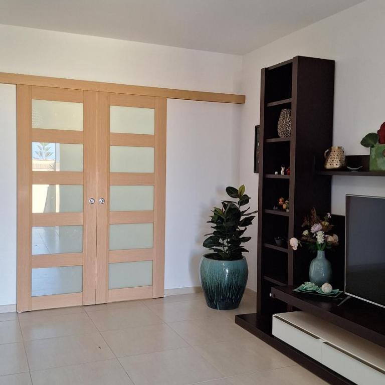 Fabiene Familyholidays Fresie - Three-Bedroom House - 12