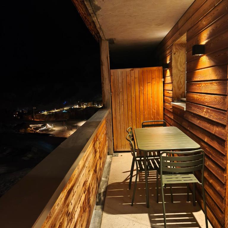 Appartement la Foux d'Allos vue sur la montagne - Two-Bedroom Apartment - 11