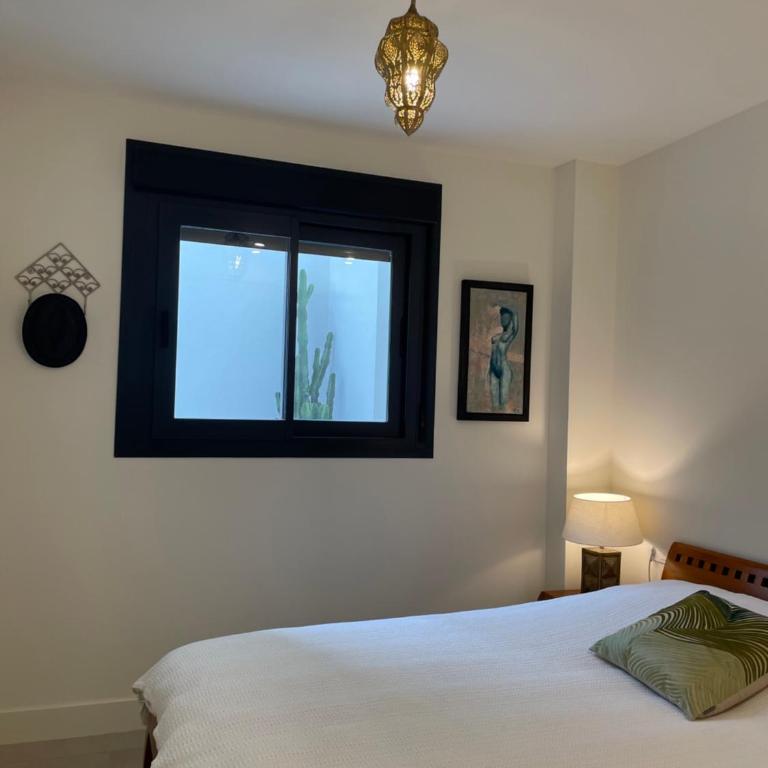 Private Garden Retreat with Pool, Walk to Beach - Casa Unifamiliar de 2 dormitorios - 39