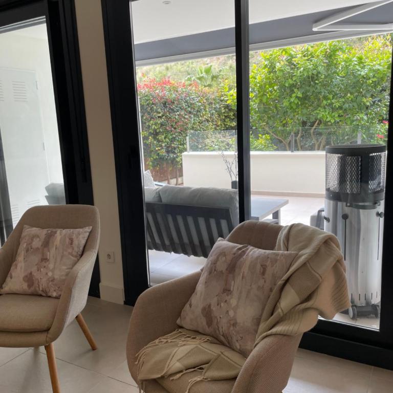 Private Garden Retreat with Pool, Walk to Beach - Casa Unifamiliar de 2 dormitorios - 34