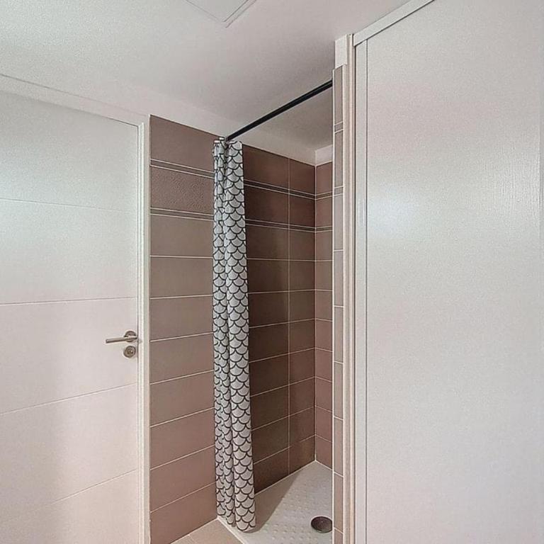T2 élégant avec clim & piscine Port Fréjus Plage - Apartment mit 1 Schlafzimmer - 8