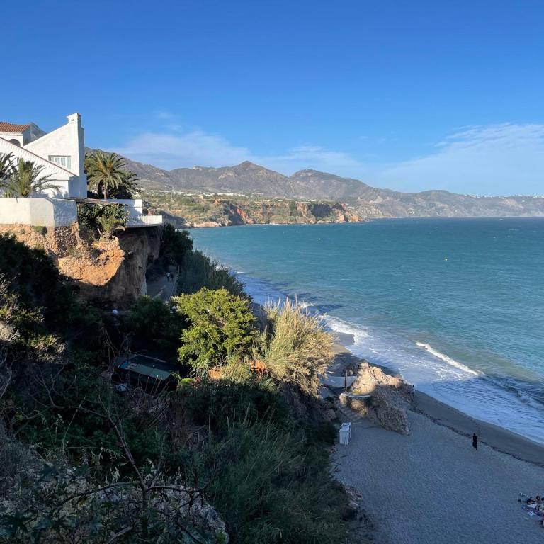 Private Garden Retreat with Pool, Walk to Beach - Casa Unifamiliar de 2 dormitorios - 59