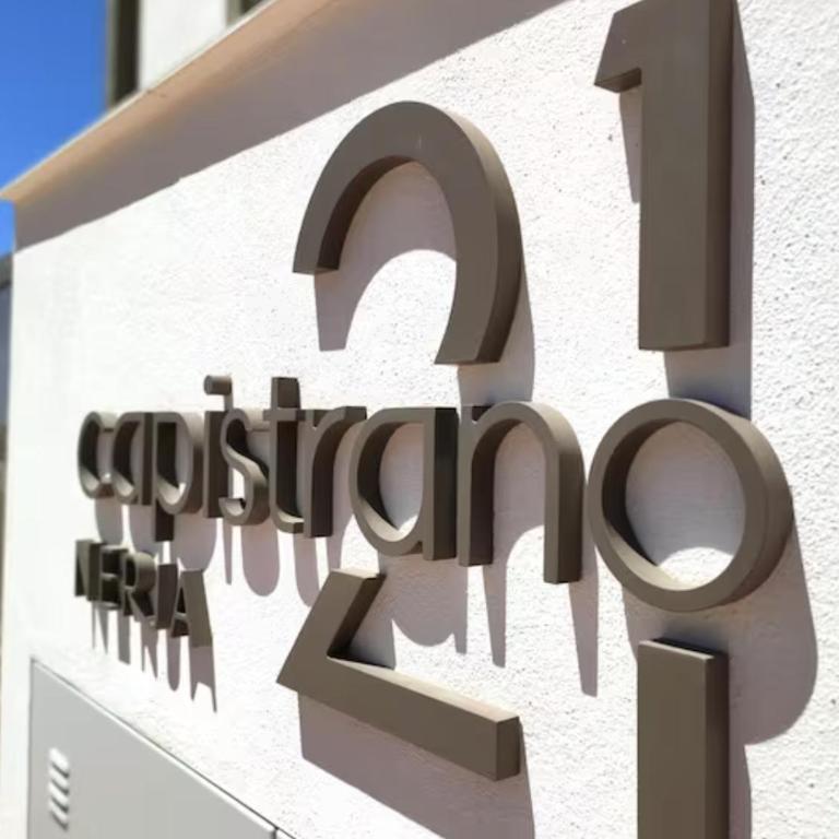 Private Garden Retreat with Pool, Walk to Beach - Casa Unifamiliar de 2 dormitorios - 69