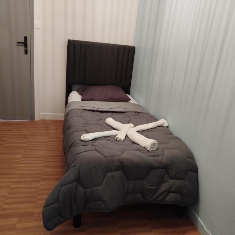 Hôtel Du Mans - Chambre Simple avec Salle de Bains Privative - 3