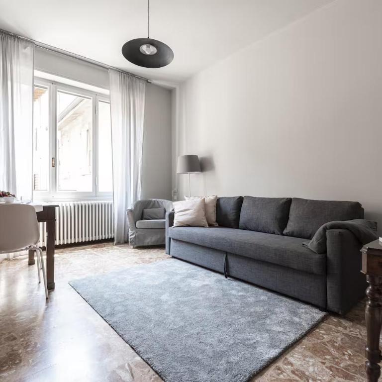 2 bedrooms 70 meters from lake and cathedral - Appartamento con 2 Camere da Letto, Balcone e Terrazza - 2