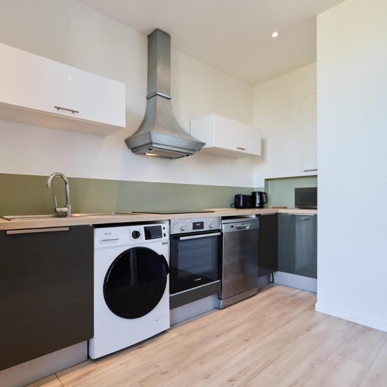 Garden - Supermarket - Park - Wifi - 3 bedrooms - Appartamento con 1 Camera da Letto - 62