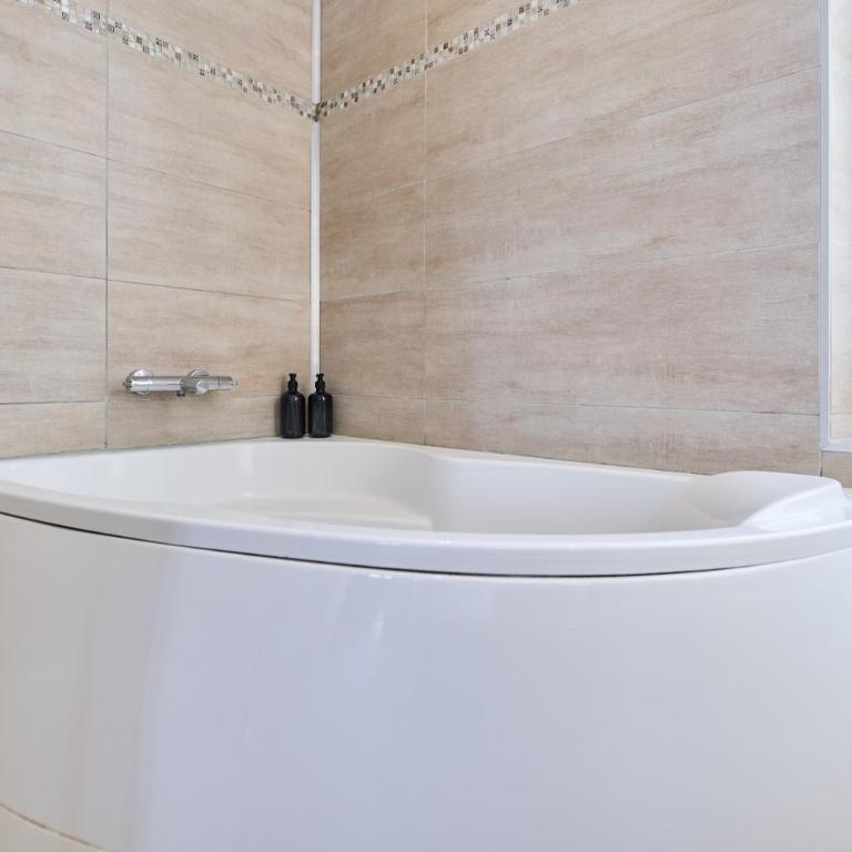 Garden - Supermarket - Park - Wifi - 3 bedrooms - Appartamento con 1 Camera da Letto - 44