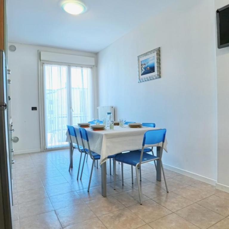 Costa Azzurra - Home Immobiliare - Appartamento con 2 Camere da Letto - 12